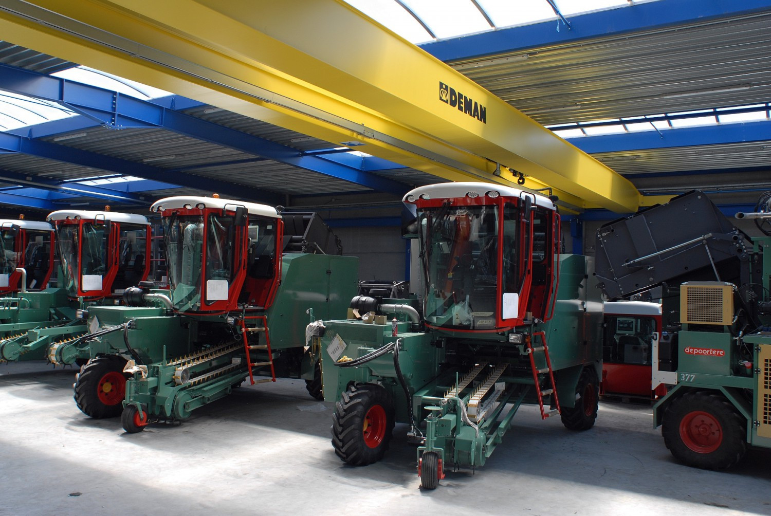 Extra-compact double girder model